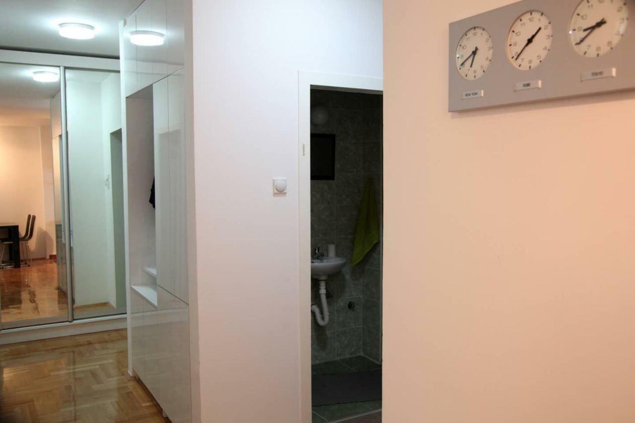 65 Square Meters Designer Apartment In Heart Of City - River View ! Park For Free Ниш Экстерьер фото