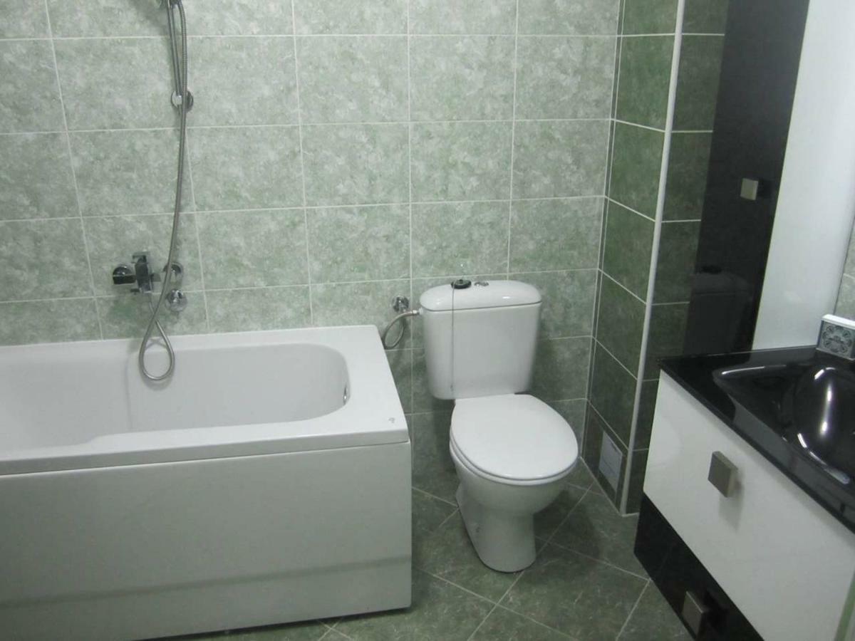 65 Square Meters Designer Apartment In Heart Of City - River View ! Park For Free Ниш Экстерьер фото