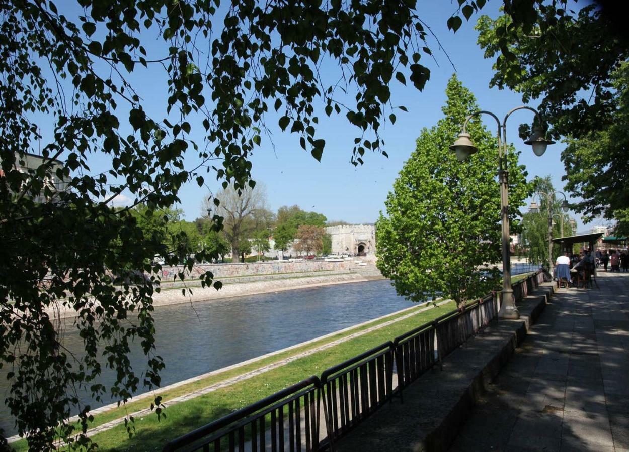 65 Square Meters Designer Apartment In Heart Of City - River View ! Park For Free Ниш Экстерьер фото