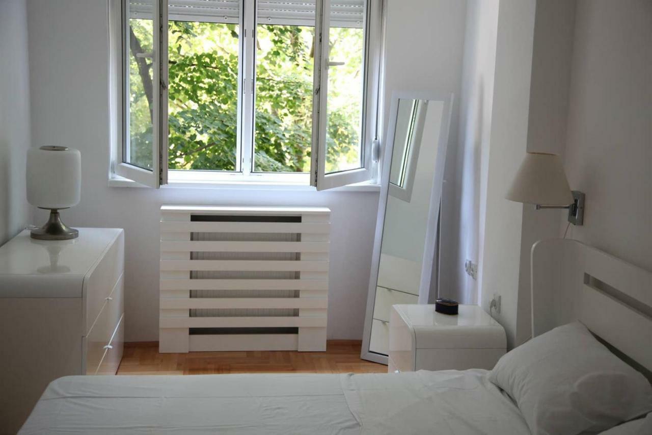65 Square Meters Designer Apartment In Heart Of City - River View ! Park For Free Ниш Экстерьер фото